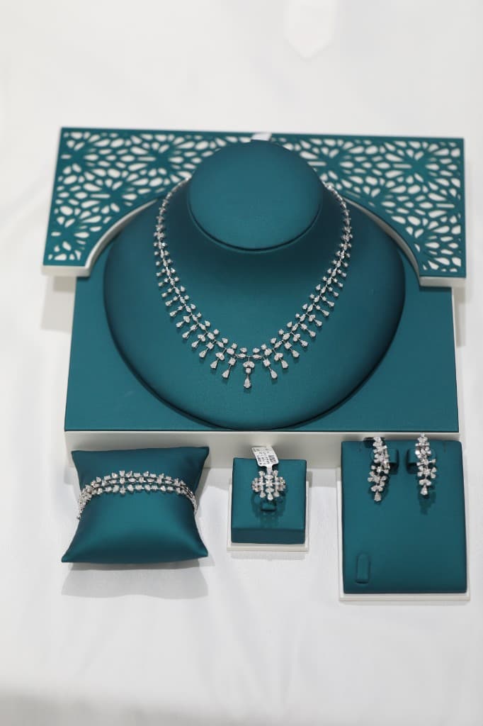 Gemstone collar necklace